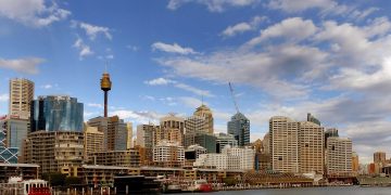 Sydney Skyline from Darling Harbour. (21301509972).jpg