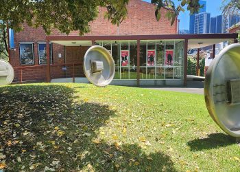 University of Melbourne, Southbank Campus-Unknown sculpture No 2 (4).jpg
