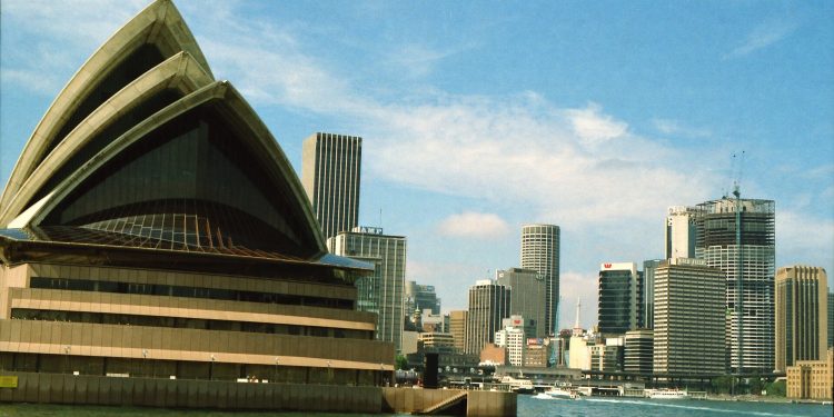 Sydney skyline 1987.jpg