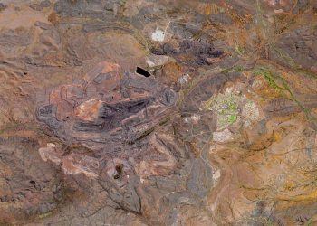 Mount Whaleback Iron Ore Mine, Australia (ASTER).jpg