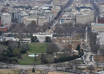 2025-12-17 White House east construction Washington DC 11-24-27.jpg