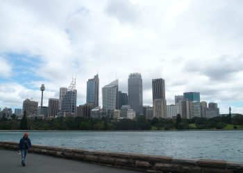 Sydney - Skyline 2 (4028540371).jpg