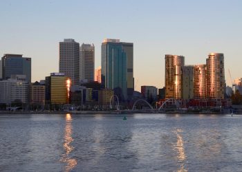 Central Perth skyline from south perth at sunset.jpg
