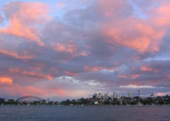 Sydney Skyline (2050498652).jpg