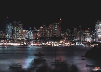 Sydney at night from McMahons Point.jpg
