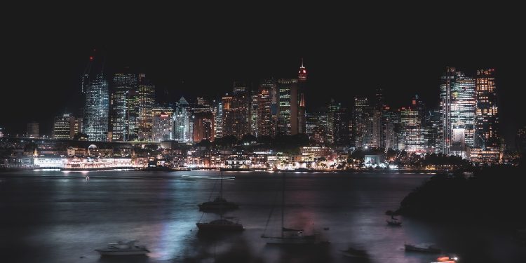 Sydney at night from McMahons Point.jpg