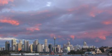 Sydney Skyline (2049714613).jpg