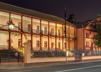 Parliament house sydney nsw b..jpg