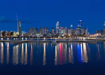 Melbourne Docklands - Yarras Edge - marina panorama.jpg